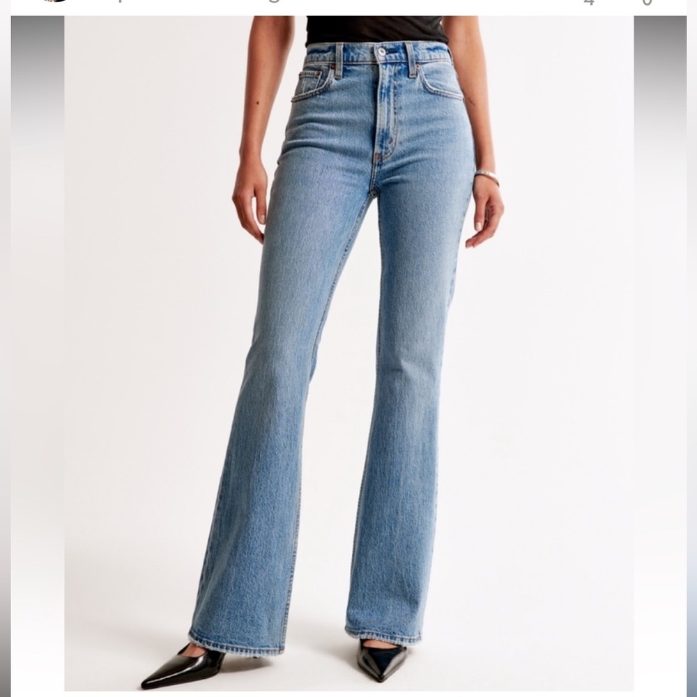 NWOT Abercrombie & Fitch 70’s Vintage Flare Ultra High Rise Jeans